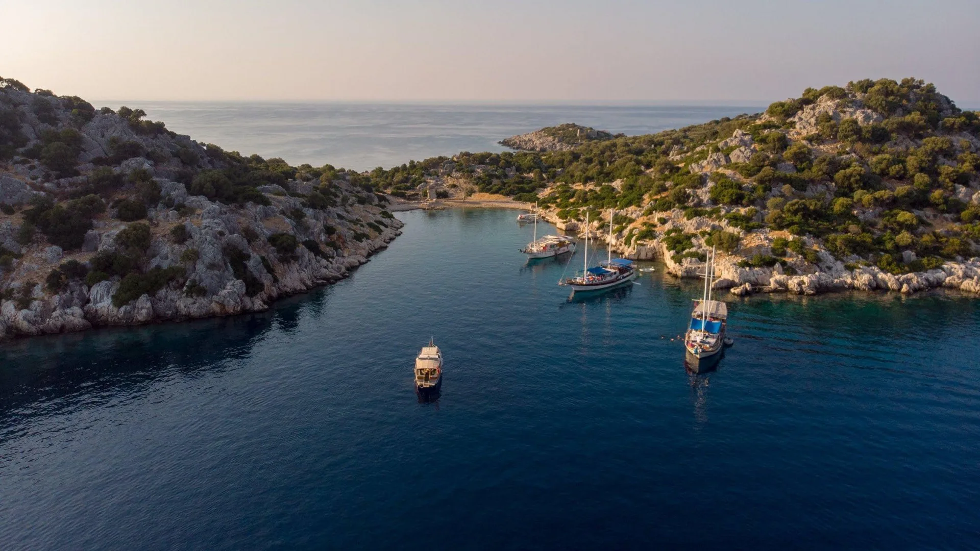 12 Island Boat Cruise